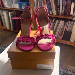 Unisa Dark Pink Heels